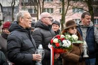 85. rocznica pierwszej masowej deportacji Polaków na Sybir i do Kazachstanu przy tablicy Pro Memoria w Łobzie 10.02.2025