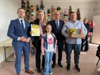Uczestnicy  XV Gminnego Konkursu na Najładniejszą Palmę Wielkanocną w Przytoni 12.04.2025