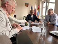 Podpisanie umowy dotyczącej realizacji zadania pn.Przebudowa drogi powiatowej nr 4304Z Troszczyno - Rogowo