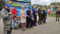 307161953_422686373285232_6296350898824788624_nstarosta z burmistrzem oraz wędkarzami