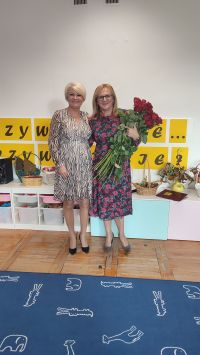 311527563_445054641048405_7834703890056949282_nStarosta Renata Kulik z nauczycielami