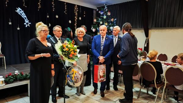 Spotkanie wigilijne zorganizowane przez Związek Emerytów, Rencistów Inwalidów Koło Terenowe w Łobzie