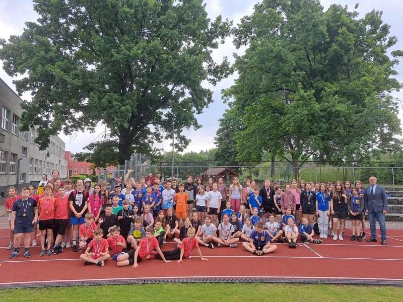 Powiatowe Czwartki Lekkoatletyczne uczestnicy zawodów