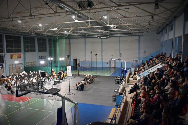 Koncert walentynkowy w Łobzie 14.02.2025