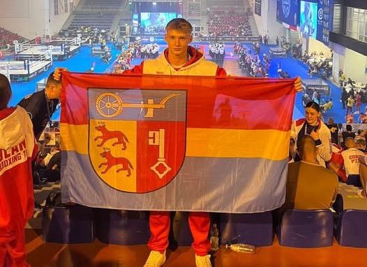 Maciej Karpiński reprezentuje Polskę na Mistrzostwach Europy juniorów w kickboxingu