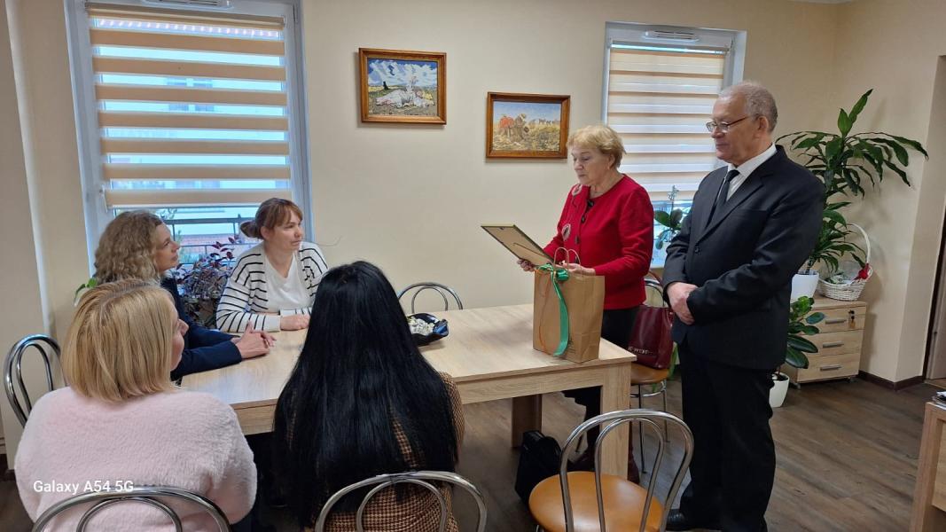 Dzień Pracownika Socjalnego w Powiatowe Centrum Pomocy Rodzinie w Łobzie oraz Centrum Obsługi Placówek Wychowawczych w Łobzie