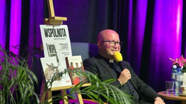 Wyjątkowa premiera i bardzo interesujące spotkanie w Łobeskim Domu Kultury...  26.11.2025