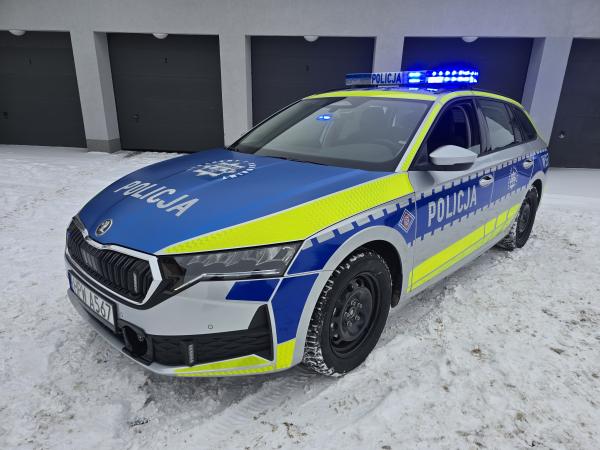 Uroczyste przekazanie nowego radiowozu dla łobeskiej Policji 13.01.2026