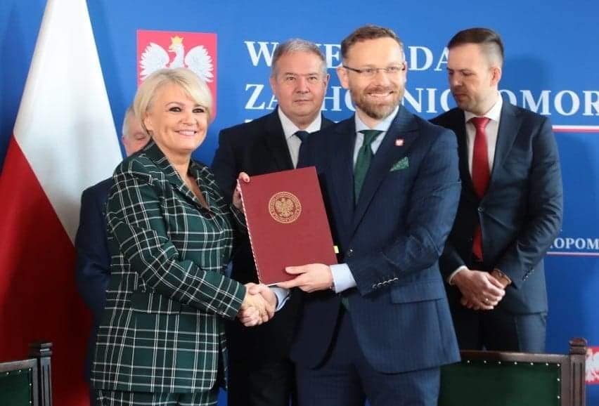 Podpisanie umowy na remont drogi powiatowej na odcinku Łabuń Wielki - Iglice
