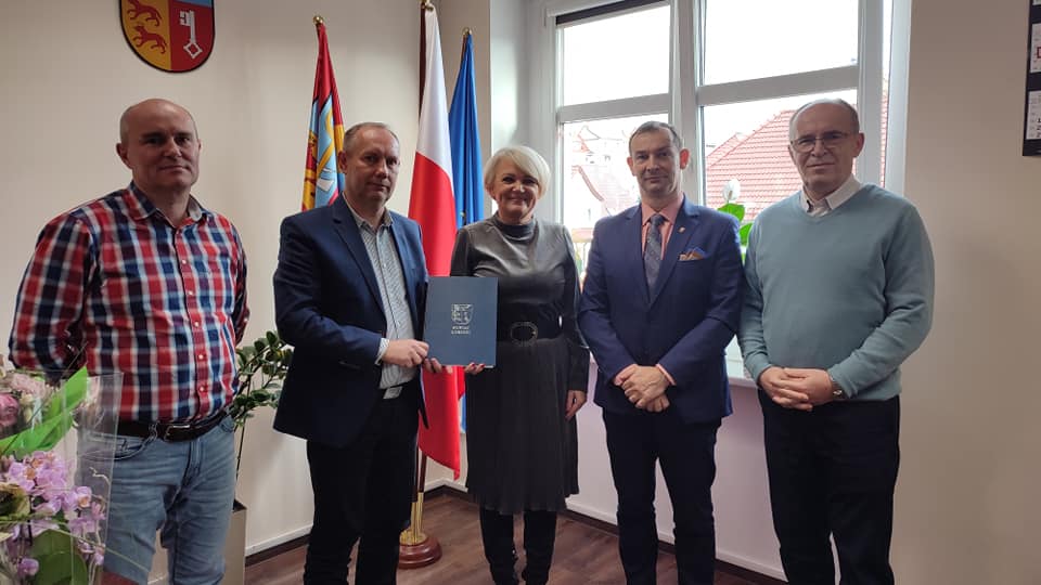 Podpisanie umowy z firmą STRABAG na Modernizację drogi powiatowej